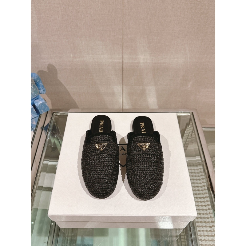 Pra*a slippers